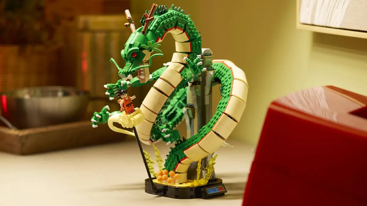 Detalhe do set LEGO de Shenlong