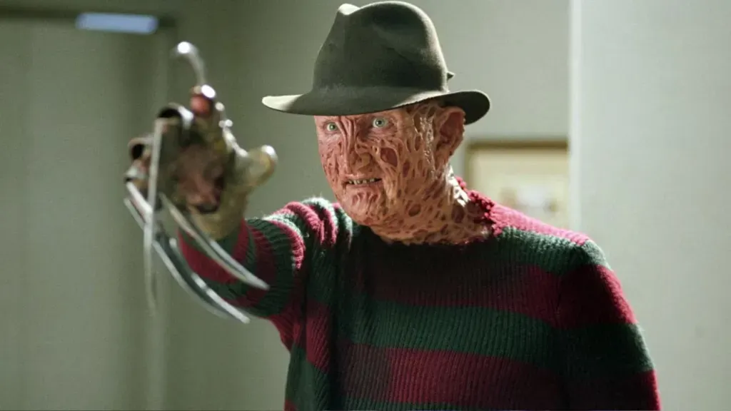 Freddie Krueger com seu famoso suéter listrado